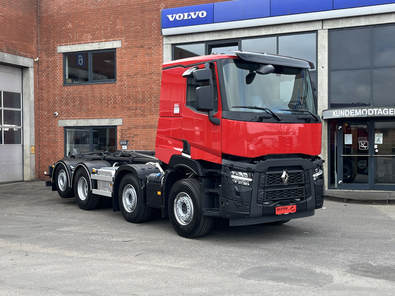 Renault C 520 8x2 - Hákový nosič kontejnerů: obrázek 1 Renault C 520 8x2 - Hákový nosič kontejnerů: obrázek 1