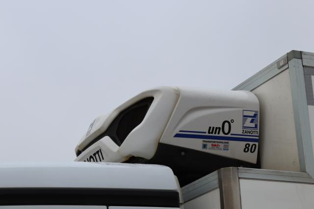 Mercedes-Benz Antos 1832 L - Chladírenský nákladní automobil: obrázek 5 Mercedes-Benz Antos 1832 L - Chladírenský nákladní automobil: obrázek 5