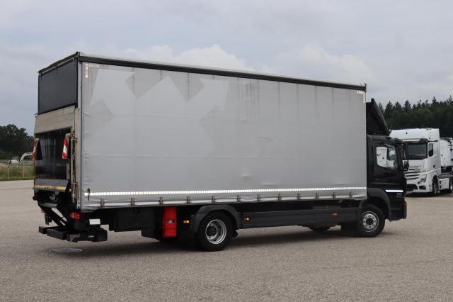 Mercedes-Benz Atego 1323 L - Plachtový nákladní auto: obrázek 4 Mercedes-Benz Atego 1323 L - Plachtový nákladní auto: obrázek 4
