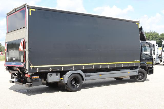 Mercedes-Benz Atego 1527 L - Plachtový nákladní auto: obrázek 4 Mercedes-Benz Atego 1527 L - Plachtový nákladní auto: obrázek 4