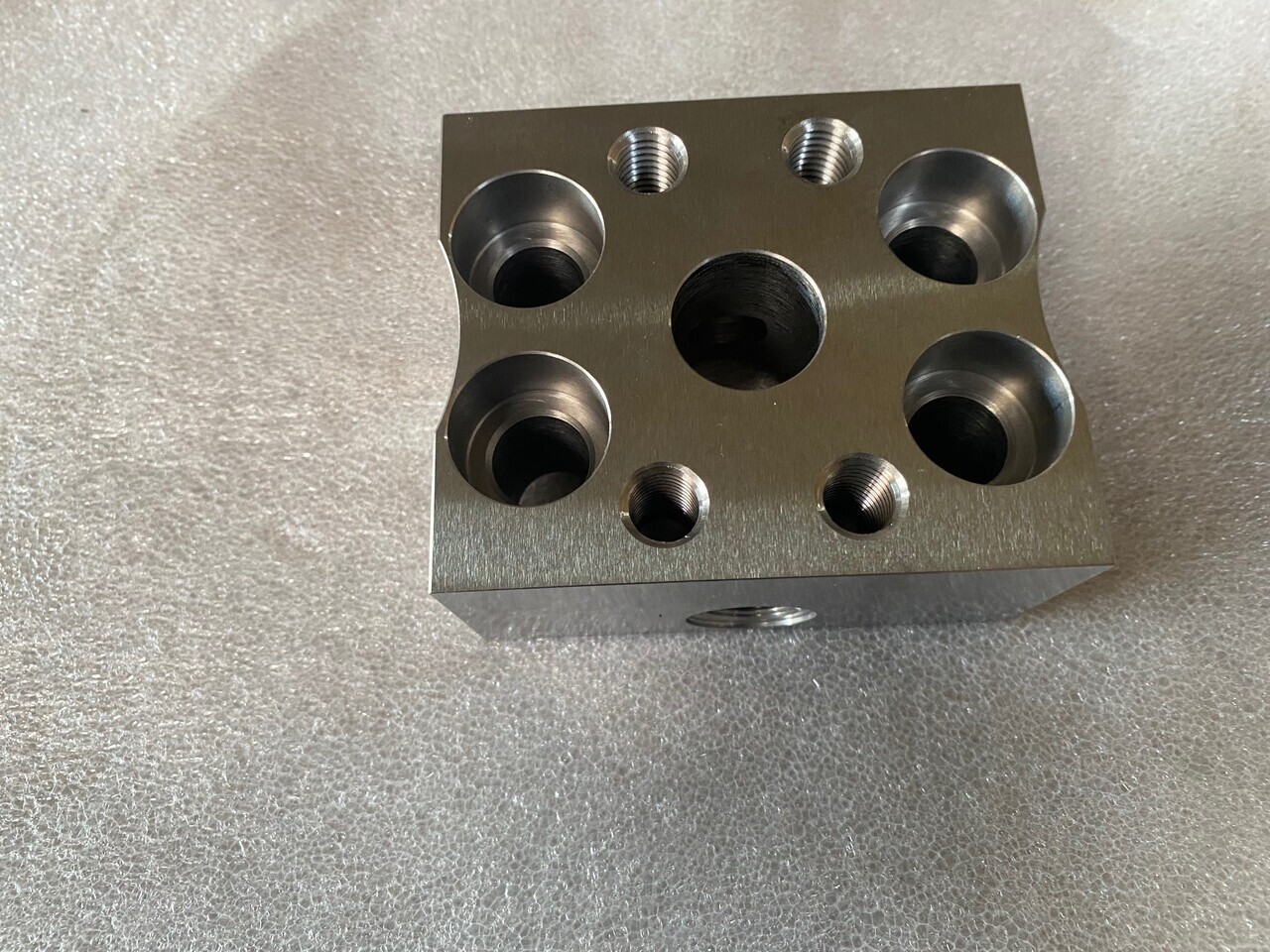 O&K Terex RH90 Flange 1754496 4018570 509-4542 - Náhradní díly: obrázek 1 O&K Terex RH90 Flange 1754496 4018570 509-4542 - Náhradní díly: obrázek 1