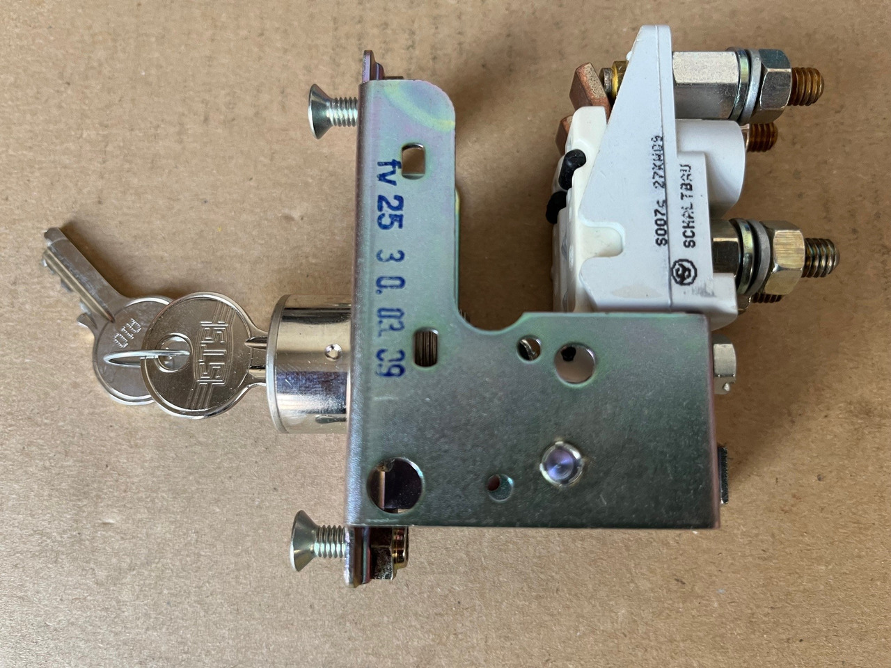 O&K Terex various Lock Actuator 788259 1461746 534-2128 Schaltbau S126 2-10 1-1661-278190 - Náhradní díly pro Rýpadlo: obrázek 2 O&K Terex various Lock Actuator 788259 1461746 534-2128 Schaltbau S126 2-10 1-1661-278190 - Náhradní díly pro Rýpadlo: obrázek 2