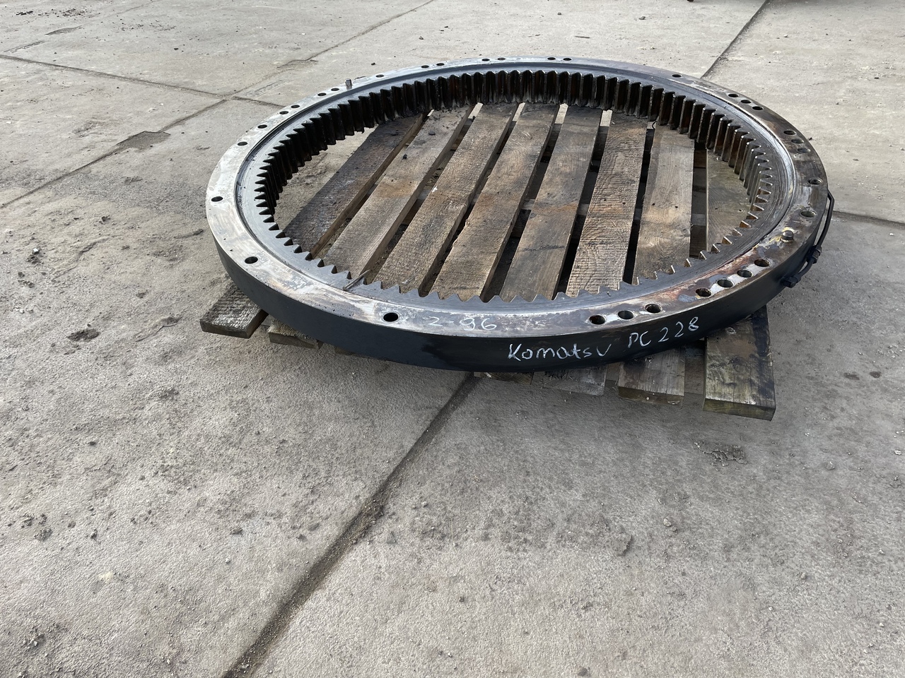 KOMATSU PC 228 - Ložisko otoče pro Rýpadlo: obrázek 5 KOMATSU PC 228 - Ložisko otoče pro Rýpadlo: obrázek 5