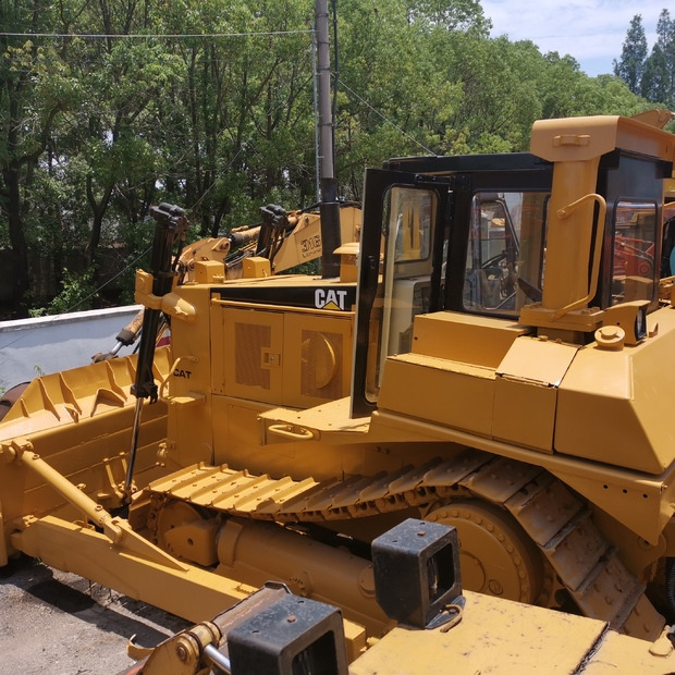 2016 Caterpillar D7H - Buldozer: obrázek 2 2016 Caterpillar D7H - Buldozer: obrázek 2