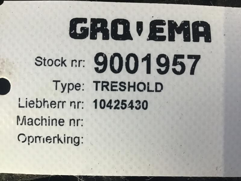 Liebherr A900B Li / A900C Li - Nárazník: obrázek 2 Liebherr A900B Li / A900C Li - Nárazník: obrázek 2