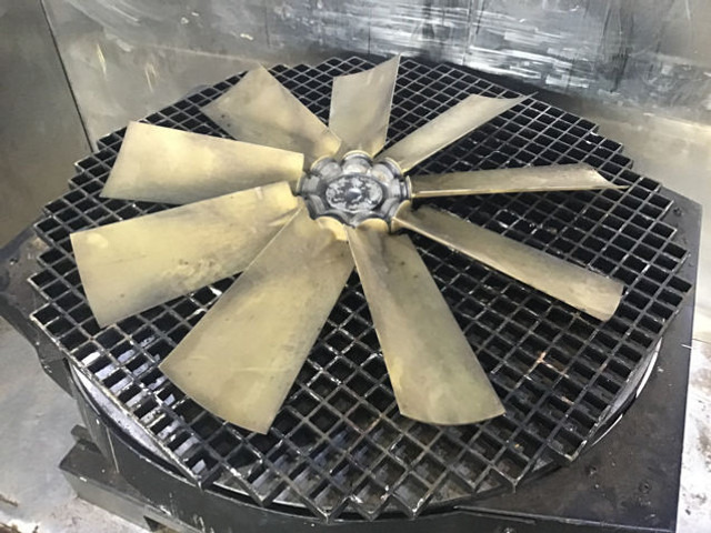 Liebherr A924C Li - Ventilátor: obrázek 1 Liebherr A924C Li - Ventilátor: obrázek 1