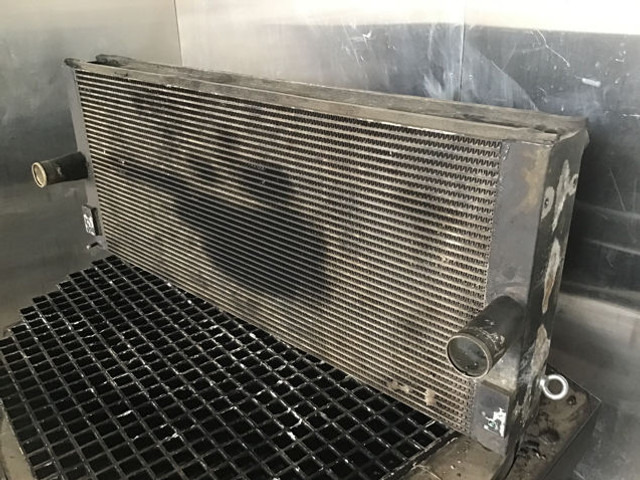 Liebherr Coolant Cooler - Chladič: obrázek 3 Liebherr Coolant Cooler - Chladič: obrázek 3