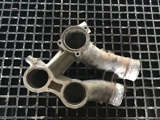 Liebherr Coolant pipe bend - Díl klimatizace: obrázek 4 Liebherr Coolant pipe bend - Díl klimatizace: obrázek 4