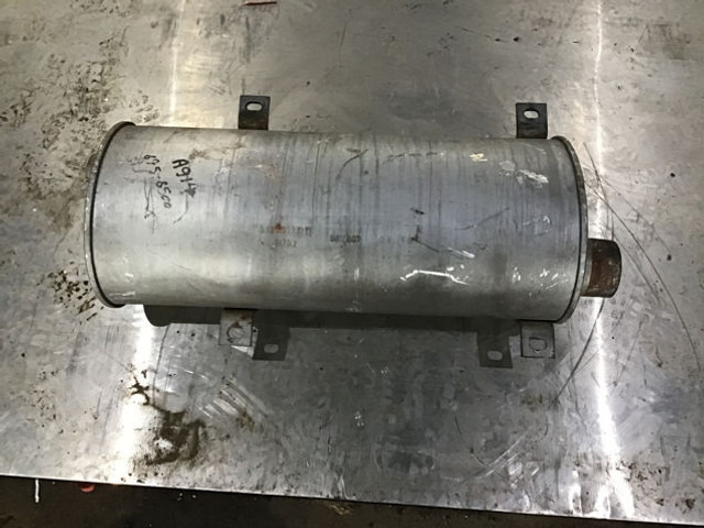 Liebherr Exhaust Silencer - Tlumič výfuku: obrázek 4 Liebherr Exhaust Silencer - Tlumič výfuku: obrázek 4