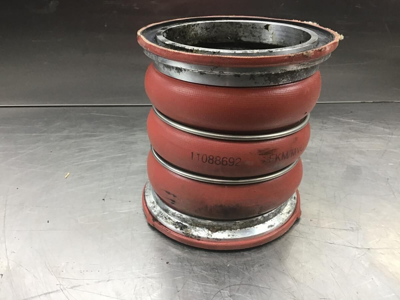 Liebherr L580 / L550 / L556 / L576 / L566 - Chladící systém: obrázek 2 Liebherr L580 / L550 / L556 / L576 / L566 - Chladící systém: obrázek 2