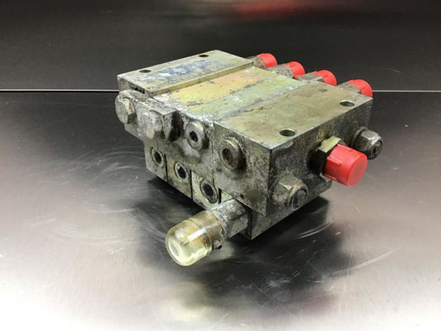 Liebherr - Hydraulika: obrázek 3 Liebherr - Hydraulika: obrázek 3