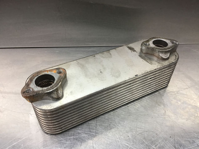 Liebherr Oil Cooler - Chladič oleje: obrázek 1 Liebherr Oil Cooler - Chladič oleje: obrázek 1