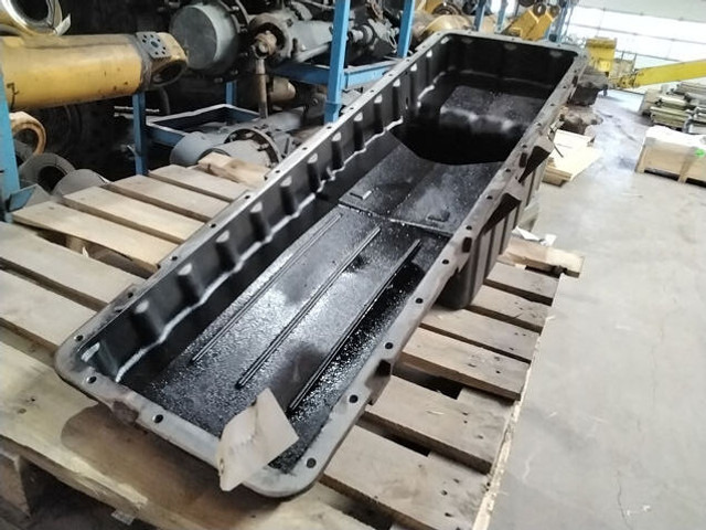 Liebherr Oil Sump - Karter: obrázek 2 Liebherr Oil Sump - Karter: obrázek 2
