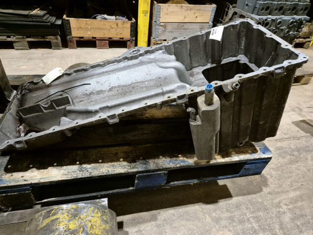 Liebherr Oil Sump - Karter: obrázek 3 Liebherr Oil Sump - Karter: obrázek 3