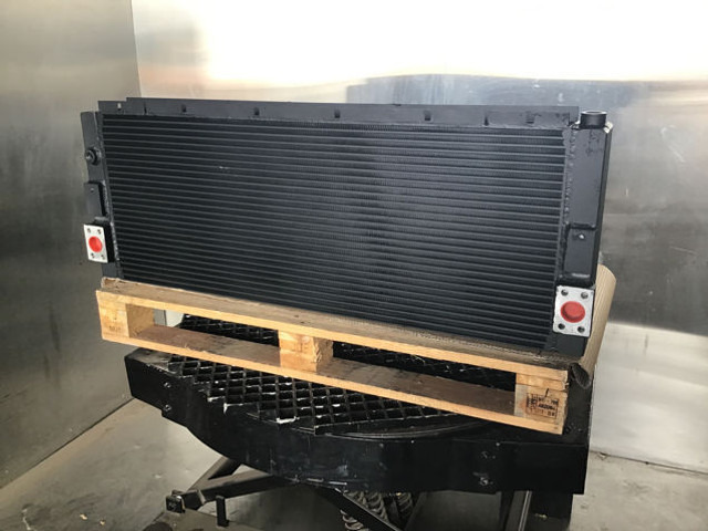 Liebherr Oilcooler - Chladič oleje: obrázek 5 Liebherr Oilcooler - Chladič oleje: obrázek 5