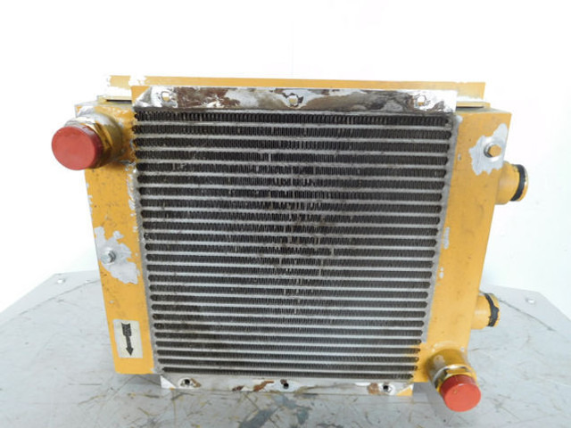 Liebherr Oilcooler - Chladič oleje: obrázek 1 Liebherr Oilcooler - Chladič oleje: obrázek 1