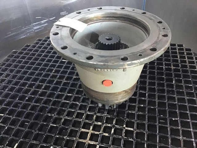 Liebherr Output Shaft Housing - Hlava: obrázek 4 Liebherr Output Shaft Housing - Hlava: obrázek 4