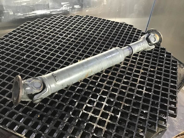 Liebherr Propellor Shaft - Poloosa: obrázek 1 Liebherr Propellor Shaft - Poloosa: obrázek 1