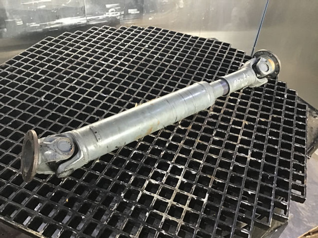 Liebherr Propellor Shaft - Poloosa: obrázek 3 Liebherr Propellor Shaft - Poloosa: obrázek 3