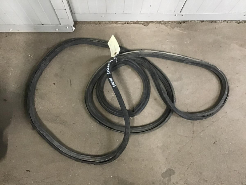 Liebherr R900 Li / R914HDSL / R914B / R912HDSL / R912 Li / R904 / R902 Li / R922 / A904 Li / A904 INDUSTRIAL / A902 Li / A900C Li / A900B - Kabina a interiér: obrázek 2 Liebherr R900 Li / R914HDSL / R914B / R912HDSL / R912 Li / R904 / R902 Li / R922 / A904 Li / A904 INDUSTRIAL / A902 Li / A900C Li / A900B - Kabina a interiér: obrázek 2