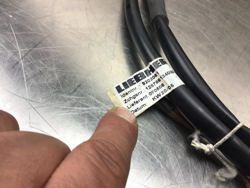 Liebherr R912 Li / R902 Li - Kabely/ Vodiče: obrázek 3 Liebherr R912 Li / R902 Li - Kabely/ Vodiče: obrázek 3