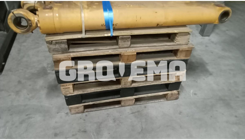 Liebherr R914B / R914 / R924 / R914C - Hydraulický válec: obrázek 1 Liebherr R914B / R914 / R924 / R914C - Hydraulický válec: obrázek 1