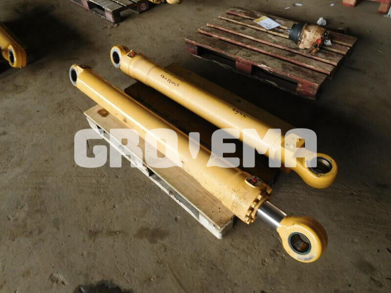 Liebherr R914B / R914 / R924 / R914C - Hydraulický válec: obrázek 1 Liebherr R914B / R914 / R924 / R914C - Hydraulický válec: obrázek 1