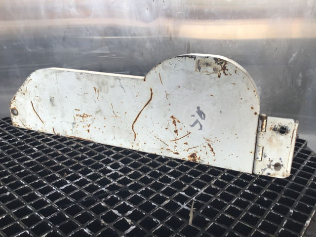 Liebherr R924 COMPACT - Kapota: obrázek 1 Liebherr R924 COMPACT - Kapota: obrázek 1