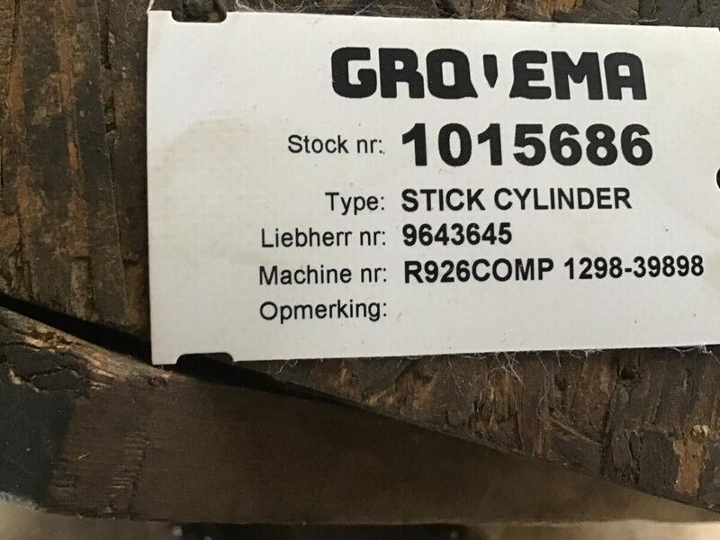 Liebherr R926 COMP / R926 K-LC / R924 COMPACT - Hydraulický válec: obrázek 2 Liebherr R926 COMP / R926 K-LC / R924 COMPACT - Hydraulický válec: obrázek 2