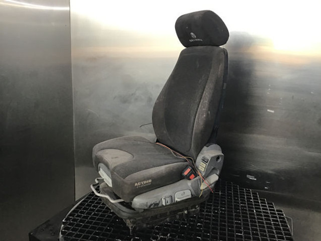 Liebherr Seating - Sedaček: obrázek 5 Liebherr Seating - Sedaček: obrázek 5
