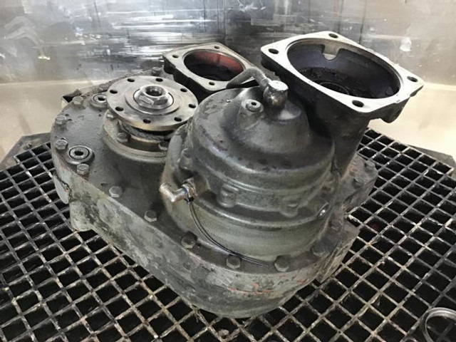 Liebherr Travel Gearbox - Převodovka: obrázek 2 Liebherr Travel Gearbox - Převodovka: obrázek 2