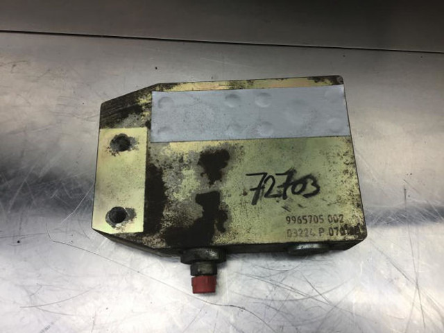 Liebherr Valve Distribution Block - Hydraulika: obrázek 3 Liebherr Valve Distribution Block - Hydraulika: obrázek 3