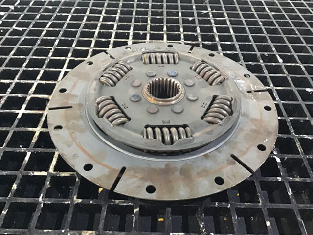 Liebherr Vibration Damper - Spojka a díly: obrázek 4 Liebherr Vibration Damper - Spojka a díly: obrázek 4