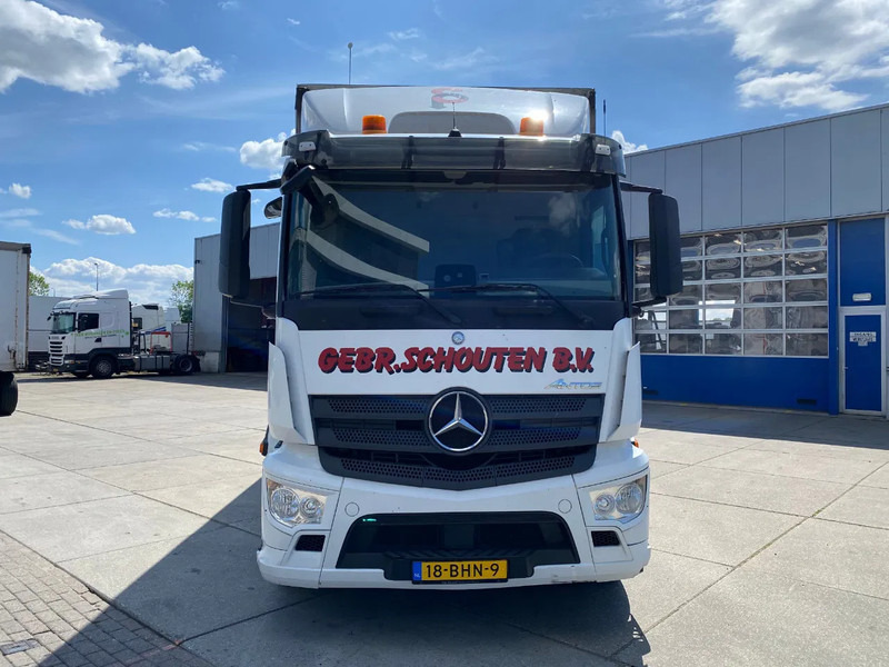 Mercedes-Benz Antos 2840 / 6x2/4 / Tautliner / Kooiaap - Plachtový nákladní auto: obrázek 2 Mercedes-Benz Antos 2840 / 6x2/4 / Tautliner / Kooiaap - Plachtový nákladní auto: obrázek 2