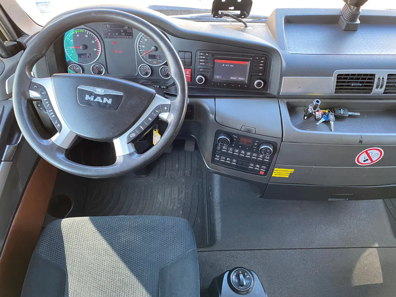 Interior photo 1: Tahač MAN TGX 18.440 / ADR / PTO / Automatic