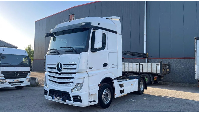 Mercedes-Benz Actros 1945 - Tahač: obrázek 1 Mercedes-Benz Actros 1945 - Tahač: obrázek 1