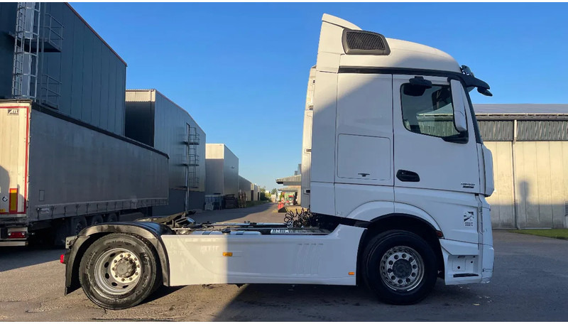 Mercedes-Benz Actros 1945 - Tahač: obrázek 4 Mercedes-Benz Actros 1945 - Tahač: obrázek 4
