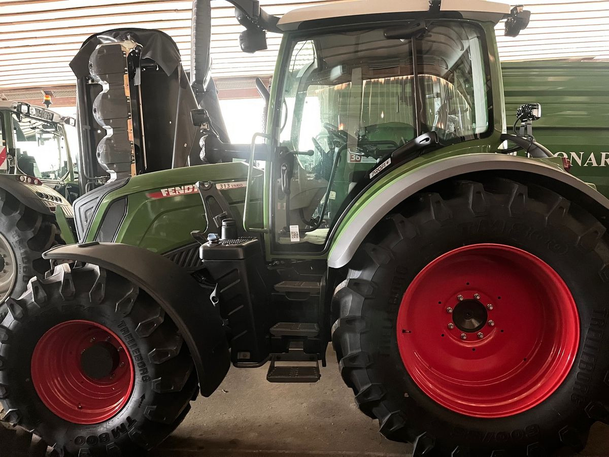 Fendt 313 Vario Profi+ - Traktor: obrázek 2 Fendt 313 Vario Profi+ - Traktor: obrázek 2