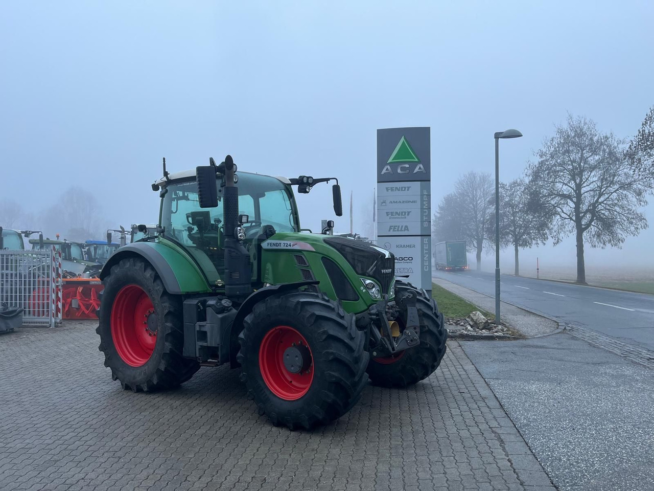 Fendt 724 Vario - Traktor: obrázek 1 Fendt 724 Vario - Traktor: obrázek 1