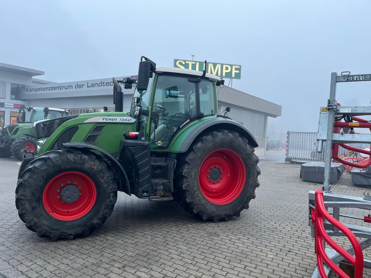 Fendt 724 Vario - Traktor: obrázek 2 Fendt 724 Vario - Traktor: obrázek 2