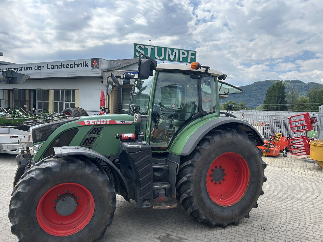 Fendt 724 Vario - Traktor: obrázek 5 Fendt 724 Vario - Traktor: obrázek 5