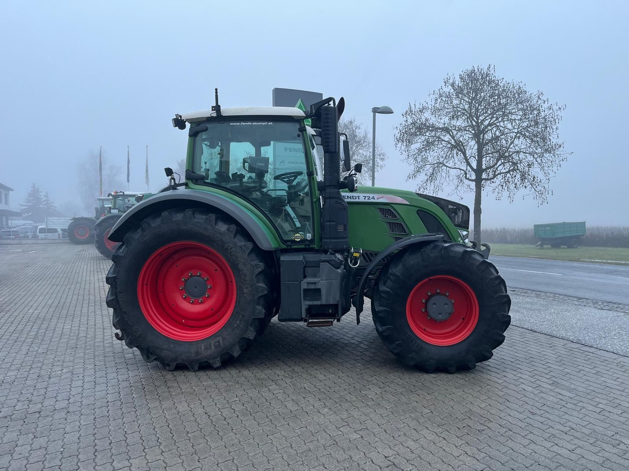 Fendt 724 Vario - Traktor: obrázek 3 Fendt 724 Vario - Traktor: obrázek 3