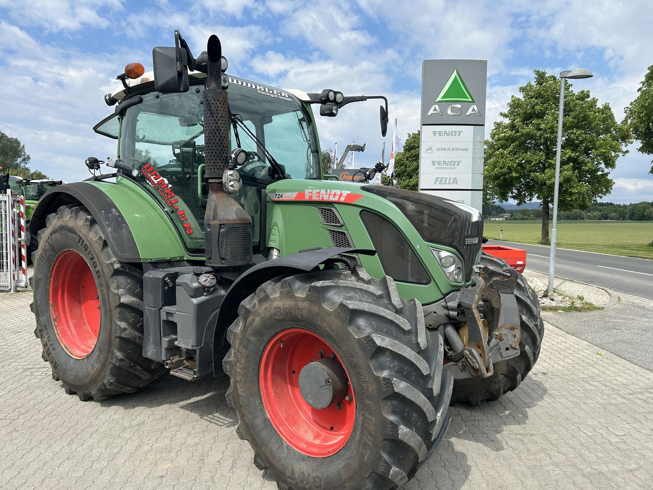 Fendt 724 Vario - Traktor: obrázek 1 Fendt 724 Vario - Traktor: obrázek 1