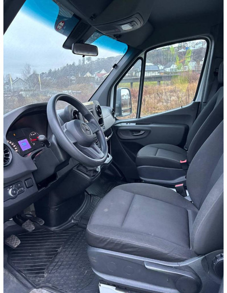 Autoplošina Mercedes-Benz Dino 230VTH: obrázek 8 Autoplošina Mercedes-Benz Dino 230VTH: obrázek 8