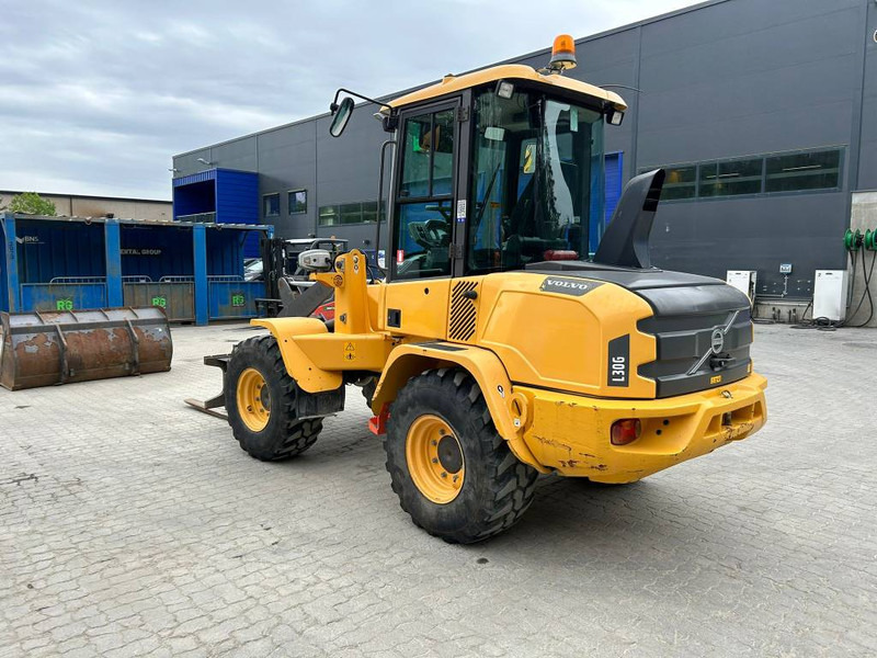 Volvo L 30 G - Kolový nakladač: obrázek 3 Volvo L 30 G - Kolový nakladač: obrázek 3