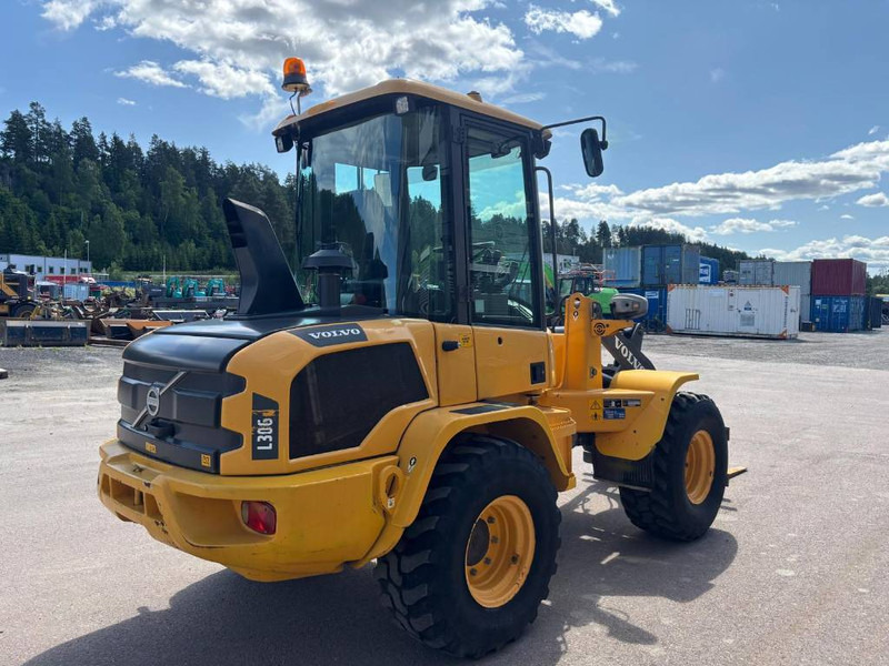 Volvo L 30 G - Kolový nakladač: obrázek 3 Volvo L 30 G - Kolový nakladač: obrázek 3
