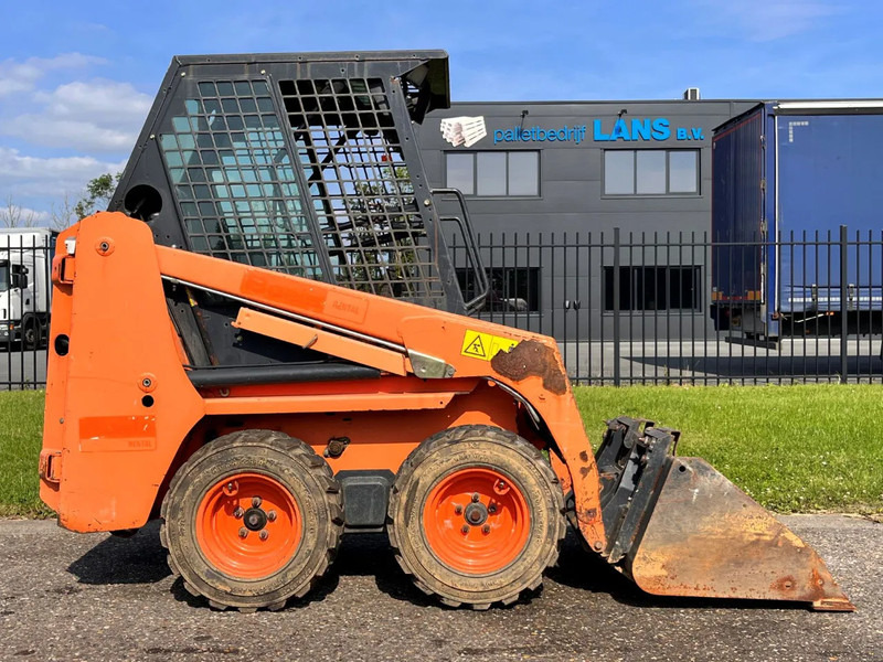Bobcat S70 - Smykový nakladač: obrázek 1 Bobcat S70 - Smykový nakladač: obrázek 1