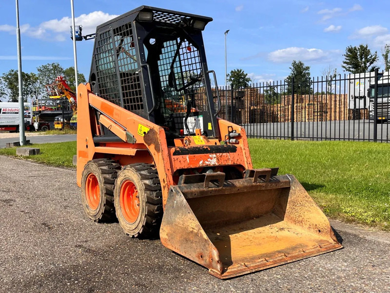 Bobcat S70 - Smykový nakladač: obrázek 3 Bobcat S70 - Smykový nakladač: obrázek 3