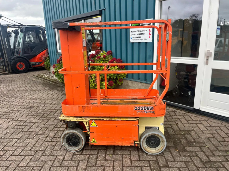 JLG 1230ES - Teleskopická plošina: obrázek 3 JLG 1230ES - Teleskopická plošina: obrázek 3