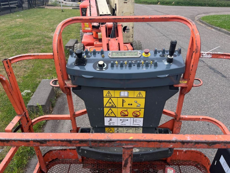 Kloubová plošina JLG E450AJ: obrázek 7